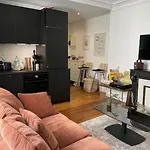 Bel Appartement Haussmannien Proche Montmartre
