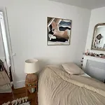 Bel Appartement Haussmannien Proche Montmartre