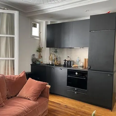 Bel Haussmannien Proche Montmartre Apartment